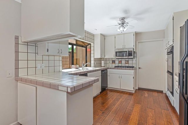 1271 Red Dog Ln, Auburn, CA 95603