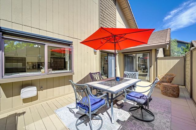 1271 Red Dog Ln, Auburn, CA 95603