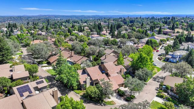 1271 Red Dog Ln, Auburn, CA 95603