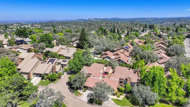 1271 Red Dog Ln, Auburn, CA 95603