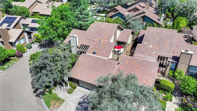 1271 Red Dog Ln, Auburn, CA 95603