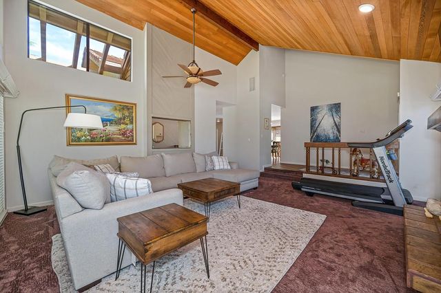 1271 Red Dog Ln, Auburn, CA 95603
