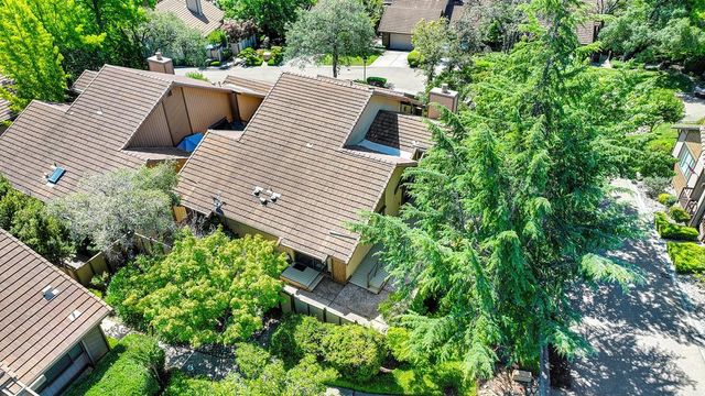 1271 Red Dog Ln, Auburn, CA 95603