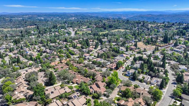 1271 Red Dog Ln, Auburn, CA 95603