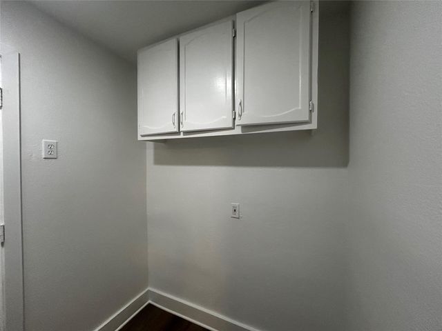 5503 Burgundy DR, Austin, TX 78724