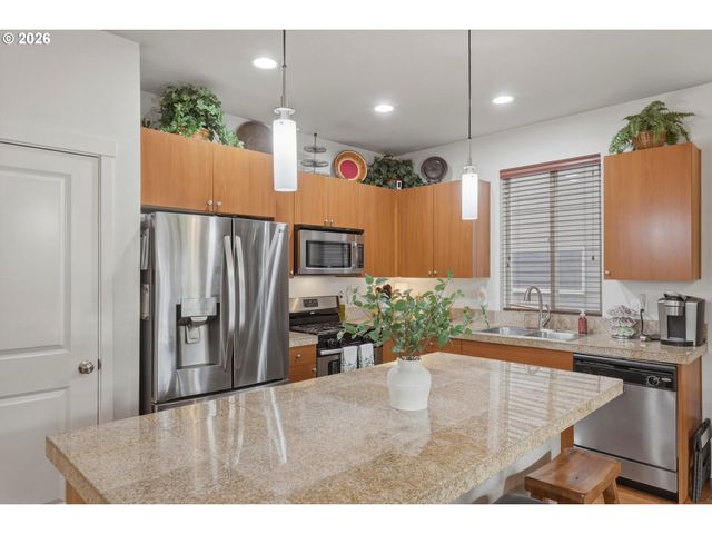 7874 Se SPORRI Ln, Milwaukie, OR 97267