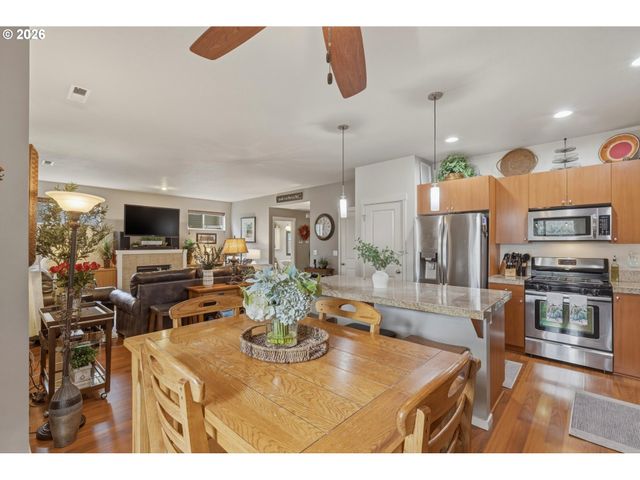 7874 Se SPORRI Ln, Milwaukie, OR 97267