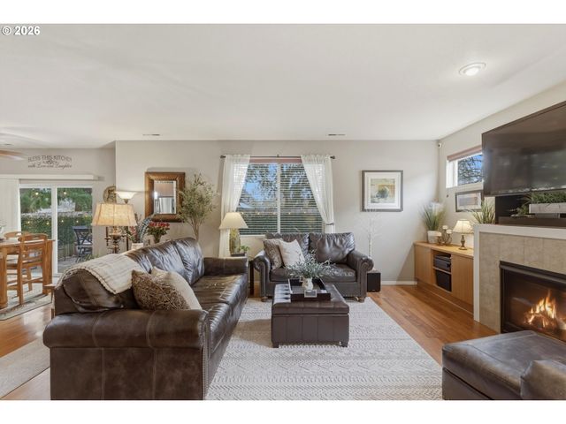 7874 Se SPORRI Ln, Milwaukie, OR 97267