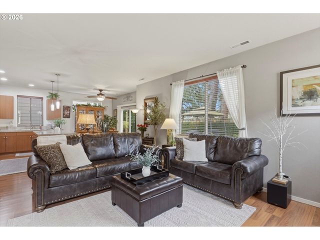 7874 Se SPORRI Ln, Milwaukie, OR 97267