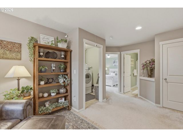 7874 Se SPORRI Ln, Milwaukie, OR 97267