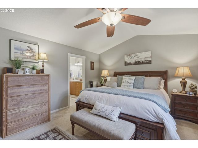 7874 Se SPORRI Ln, Milwaukie, OR 97267