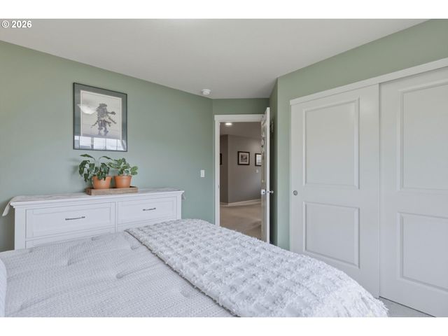 7874 Se SPORRI Ln, Milwaukie, OR 97267