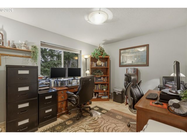 7874 Se SPORRI Ln, Milwaukie, OR 97267