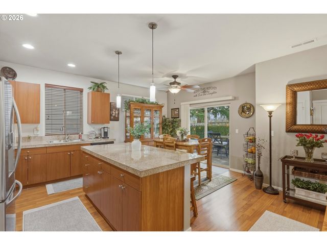 7874 Se SPORRI Ln, Milwaukie, OR 97267