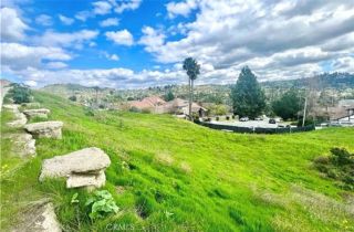 19351 Lemon Hill, Santa Ana, CA 92705
