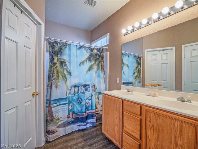 6325 Blowing Sky Street 201, North Las Vegas, NV 89081