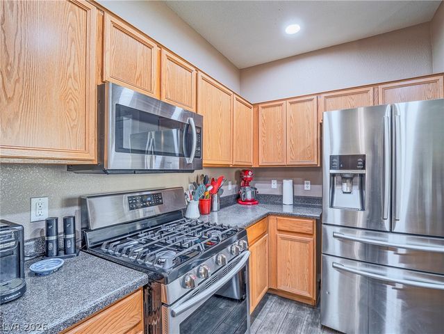 6325 Blowing Sky Street 201, North Las Vegas, NV 89081