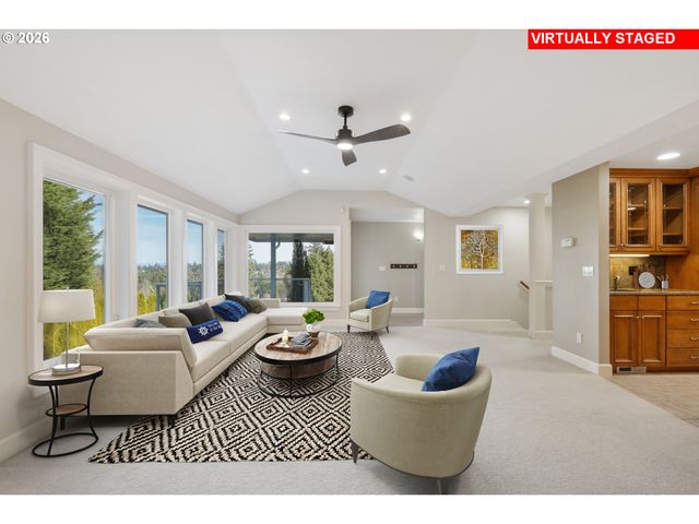 10151 Sw LANCASTER Rd, Portland, OR 97219