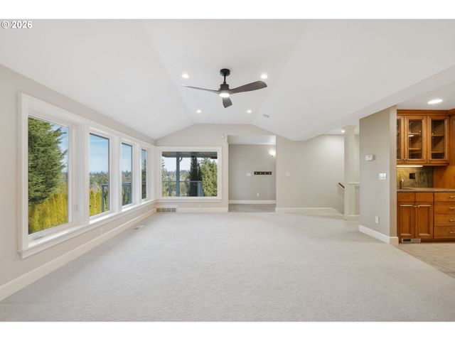 10151 Sw LANCASTER Rd, Portland, OR 97219