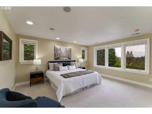 10151 Sw LANCASTER Rd, Portland, OR 97219