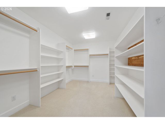 10151 Sw LANCASTER Rd, Portland, OR 97219