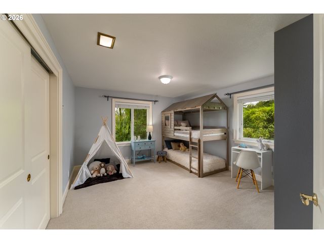 10151 Sw LANCASTER Rd, Portland, OR 97219