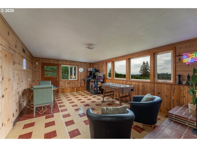 10151 Sw LANCASTER Rd, Portland, OR 97219