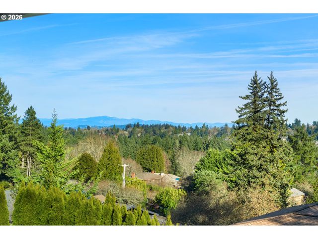 10151 Sw LANCASTER Rd, Portland, OR 97219