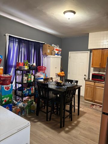 10230 S Parnell Avenue, Chicago, IL 60628