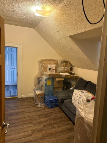 10230 S Parnell Avenue, Chicago, IL 60628