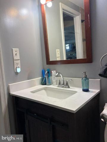 3213 BAYFIELD DR, Woodbridge, VA 22193