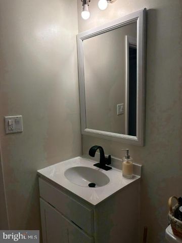 3213 BAYFIELD DR, Woodbridge, VA 22193