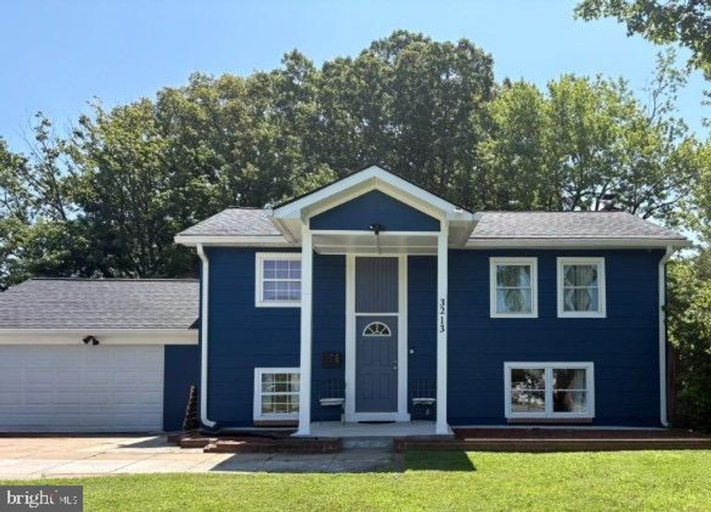 3213 BAYFIELD DR, Woodbridge, VA 22193