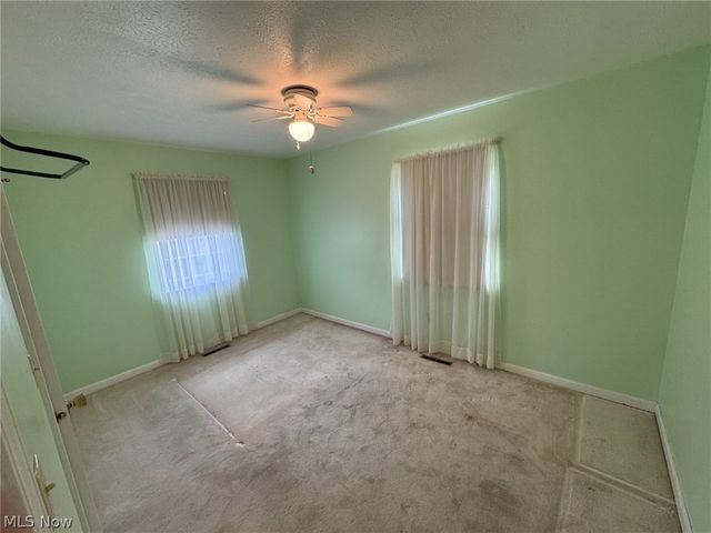 46 Oak Circle, Parkersburg, WV 26101