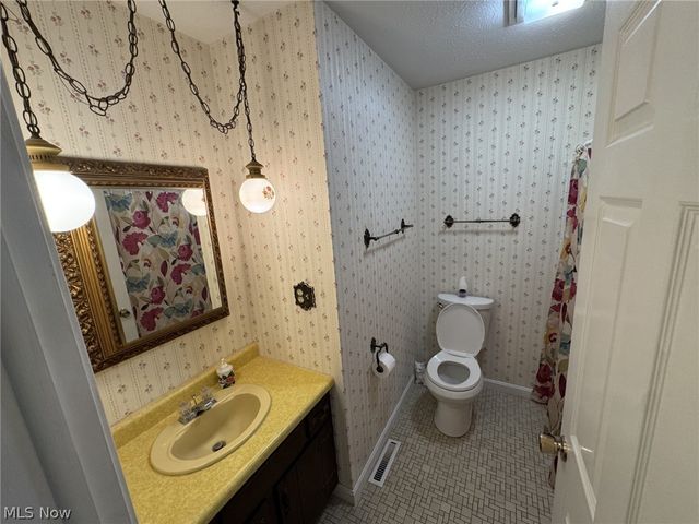 46 Oak Circle, Parkersburg, WV 26101