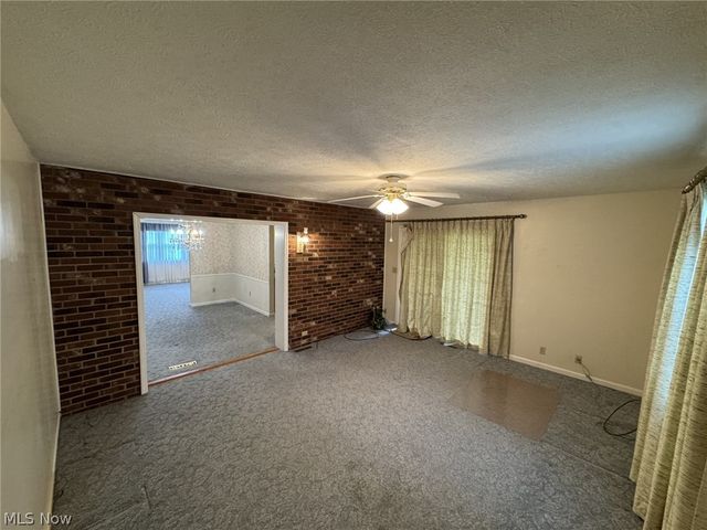 46 Oak Circle, Parkersburg, WV 26101