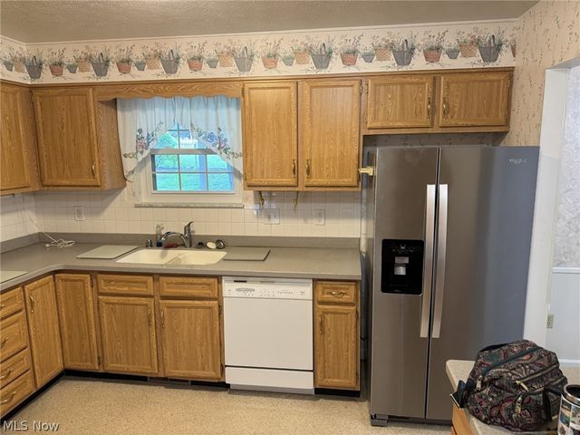 46 Oak Circle, Parkersburg, WV 26101