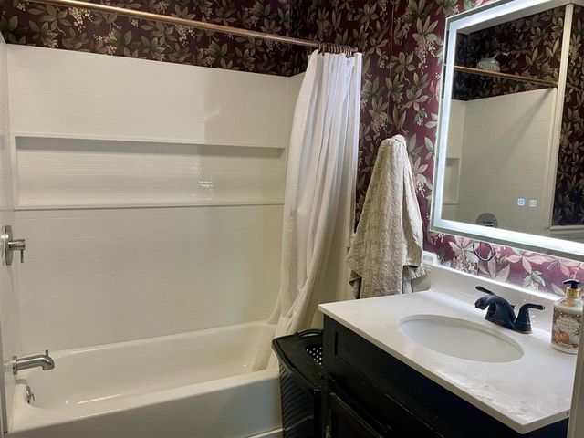 311 Wayside Drive W, Westlake, LA 70669