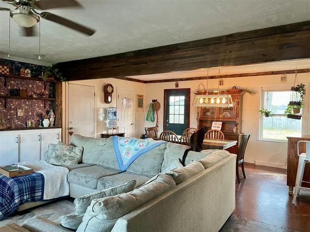 311 Wayside Drive W, Westlake, LA 70669