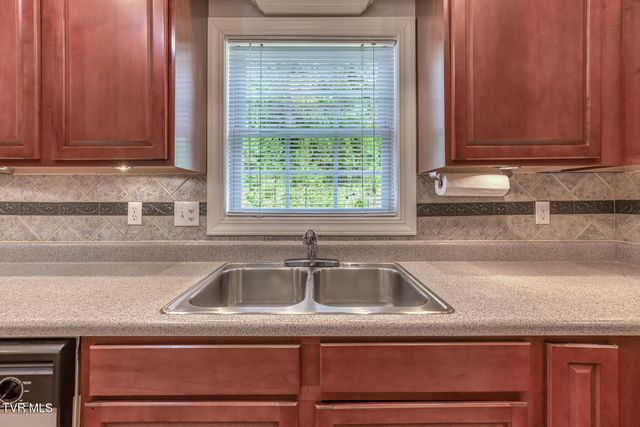 1012 Quail Run, Erwin, TN 37650