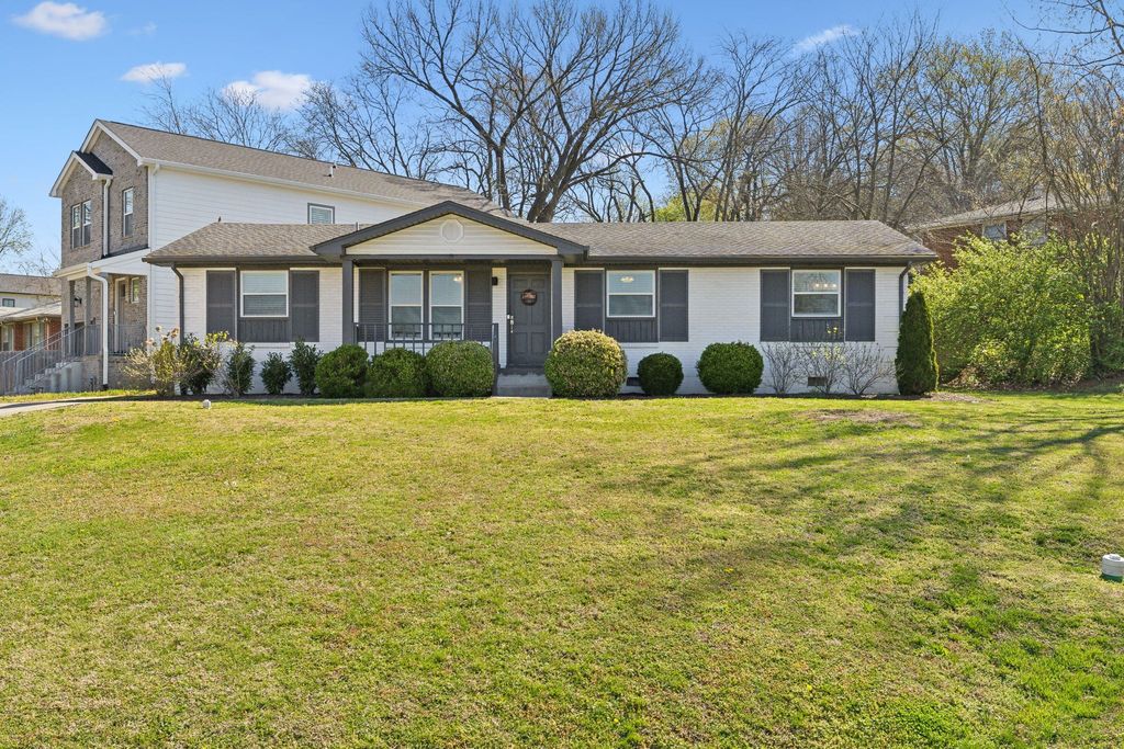 6521B Premier Dr, Nashville, TN 37209