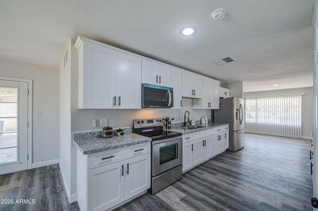 6853 N 36TH Drive, Phoenix, AZ 85019