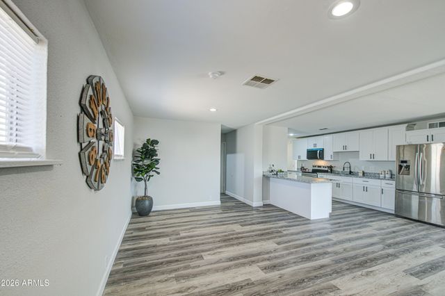 6853 N 36TH Drive, Phoenix, AZ 85019