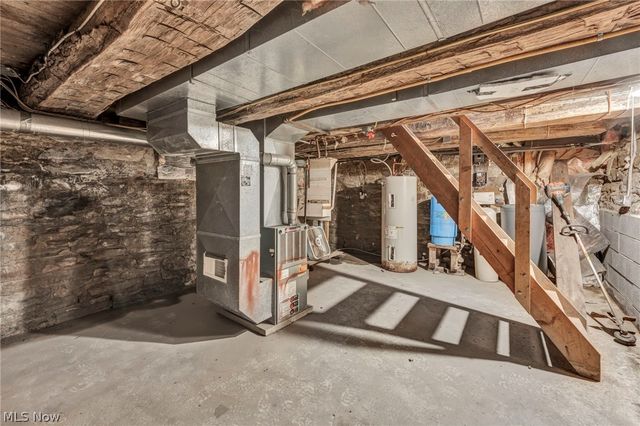 15593 Franchester Road, Burbank, OH 44214