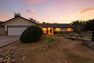 2464 N Douty Street, Hanford, CA 93230