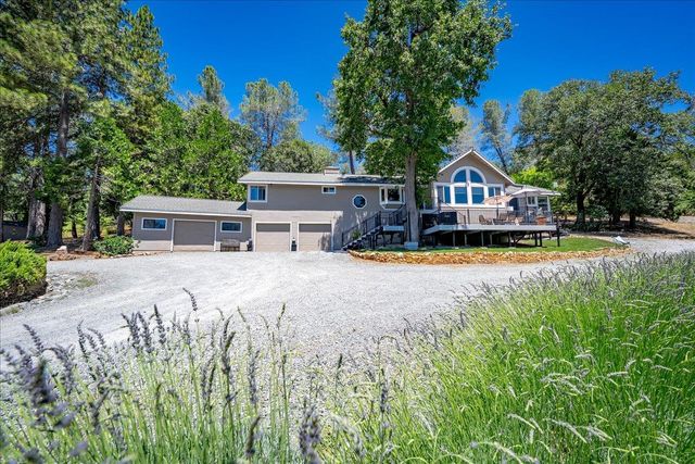 2901 Hermosa Ct, Camino, CA 95709