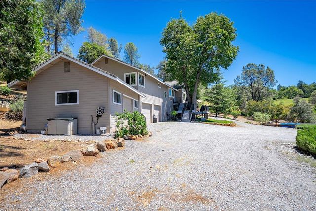 2901 Hermosa Ct, Camino, CA 95709