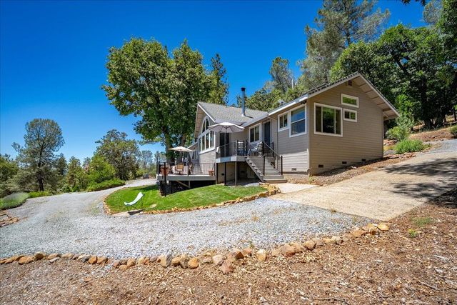 2901 Hermosa Ct, Camino, CA 95709