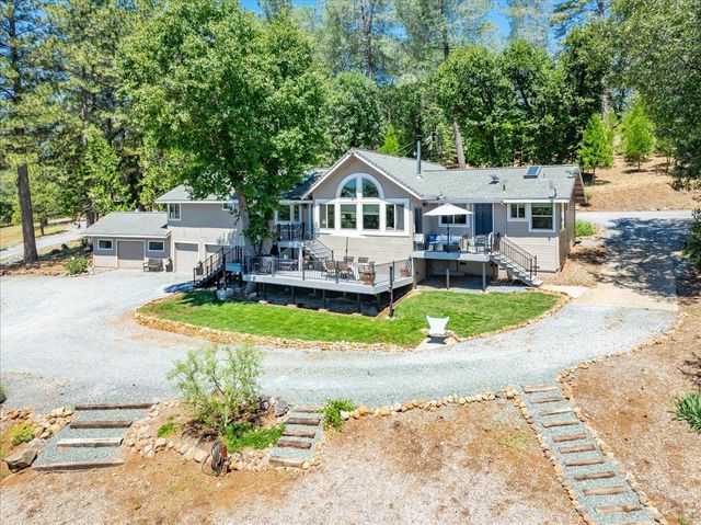 2901 Hermosa Ct, Camino, CA 95709