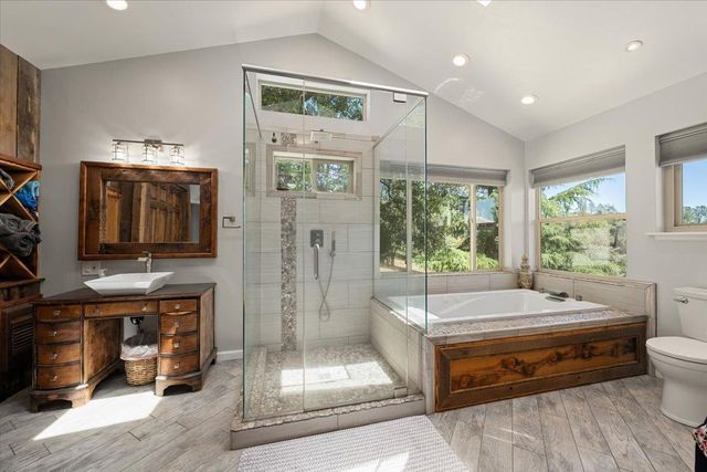 2901 Hermosa Ct, Camino, CA 95709
